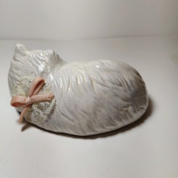 Vtg Light Gray Persian Sleeping Kitten W/Peach Bow On Back Hand-Painted - Picture 3 of 5